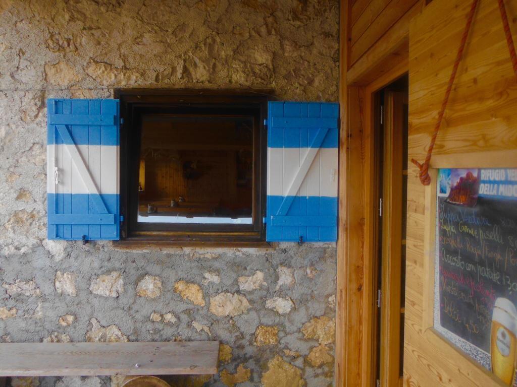 Rifugio Velo Della Madonna San Martino Di Castrozza Exterior photo