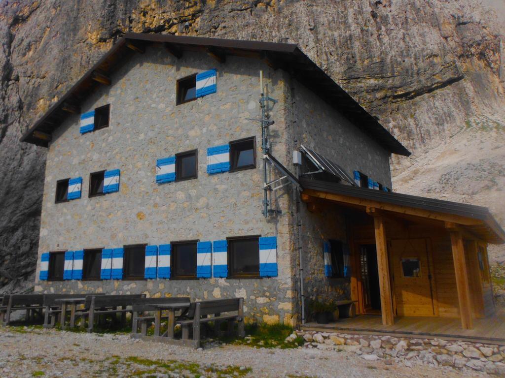 Rifugio Velo Della Madonna San Martino Di Castrozza Exterior photo